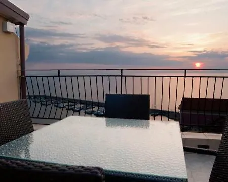 Seaview Stella Maris 아파트 *