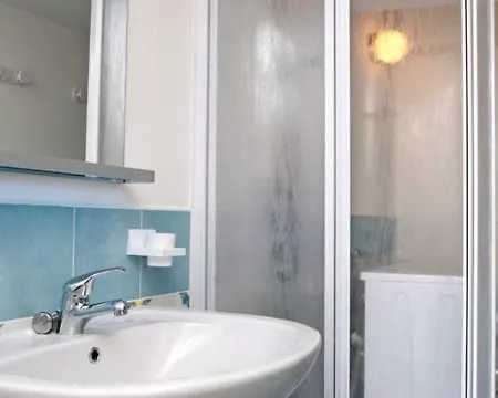 아파트 Seaview Stella Maris 아그로폴리