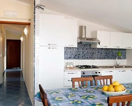 Seaview Stella Maris 아파트